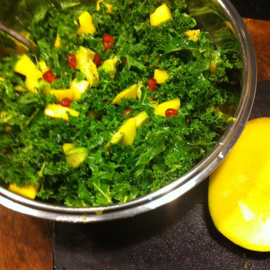 Salade mangue et kale